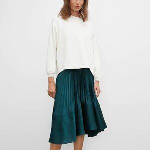 Club Monaco pleated elastic skirt